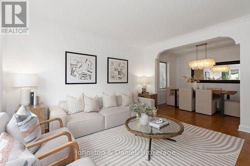 4 Lyndhurst Court, Toronto, ON 