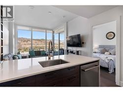 Modern open floor plan - 