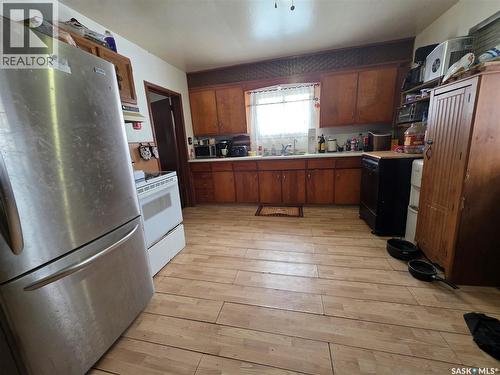 5460 Kings Avenue, Gull Lake, SK 