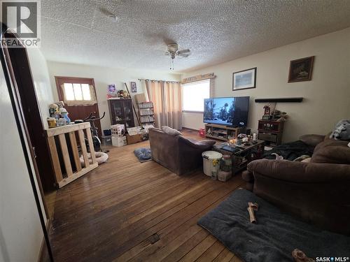 5460 Kings Avenue, Gull Lake, SK 