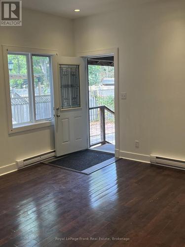 210 MCDONNEL STREET , Peterborough (Town Ward 3), Ontario K9H 2V9 3