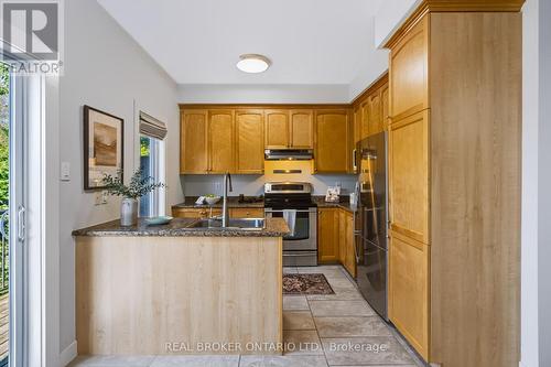 78 Songbird Private, Ottawa, ON 