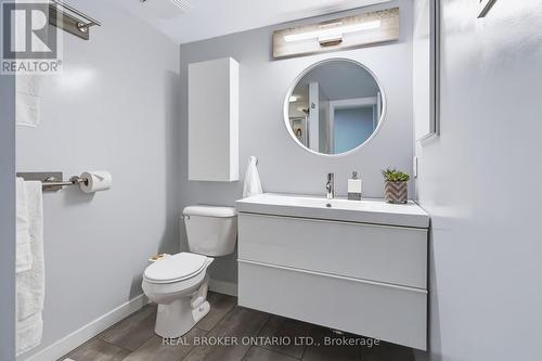 78 Songbird Private, Ottawa, ON 