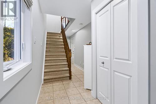 78 Songbird Private, Ottawa, ON 