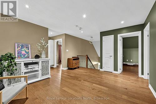 133 Trail Boulevard, Springwater (Centre Vespra), ON 