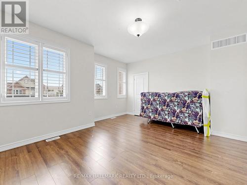 16 Mercury Avenue, Georgina, ON 