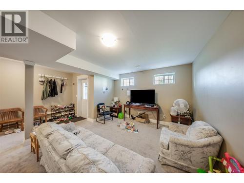 3732 5Th Avenue, Castlegar, BC 