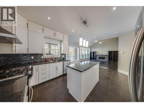 3732 5Th Avenue, Castlegar, BC 
