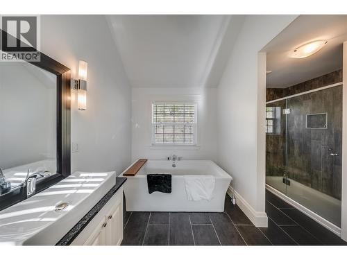 3732 5Th Avenue, Castlegar, BC 