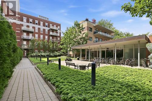 Th9 - 385 Brunswick Avenue, Toronto, ON 