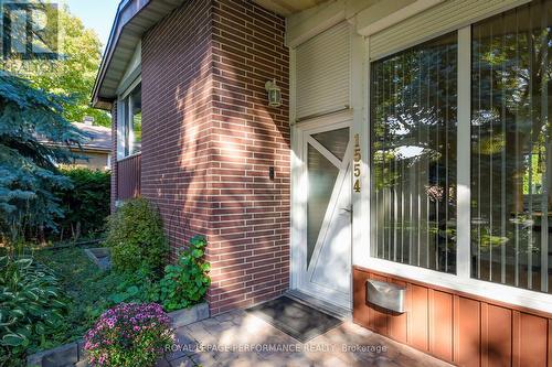 1554 Chomley Crescent, Ottawa, ON 