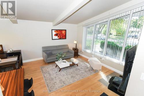 1554 Chomley Crescent, Ottawa, ON 