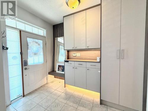 8 CHURCH VIEW AVENUE , Markham, Ontario L6C 0L6 2
