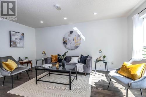 43 Waterton Crescent, Richmond Hill, ON 
