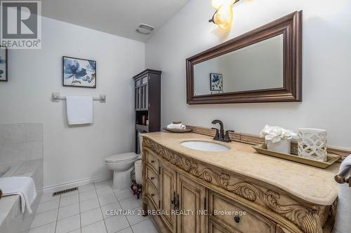 43 Waterton Crescent, Richmond Hill, ON 