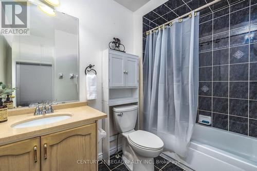 43 Waterton Crescent, Richmond Hill, ON 