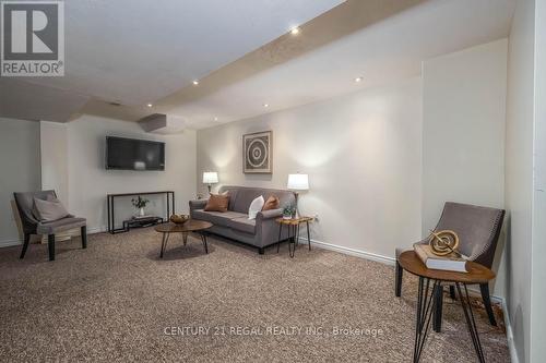 43 Waterton Crescent, Richmond Hill, ON 