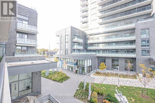 209 - 30 SAMUEL WOOD WAY , Toronto, Ontario M9B 0C9 2