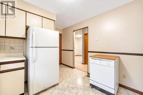 28 Lampman Crescent, Thorold, ON 