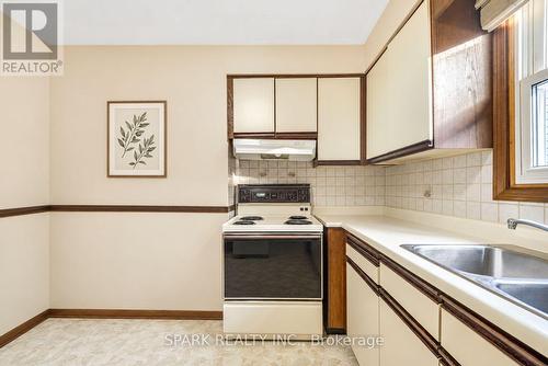 28 Lampman Crescent, Thorold, ON 
