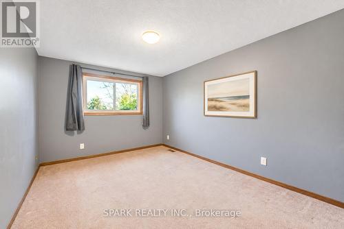 28 Lampman Crescent, Thorold, ON 
