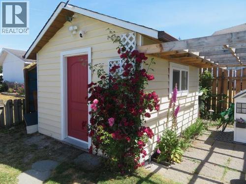 4678 Ontario Ave, Powell River, BC 