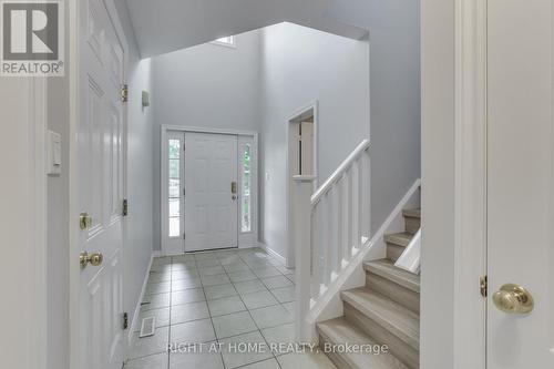 2206 CORONATION DRIVE , London North, Ontario N6G 0B9 4