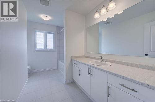 10 Munn Crescent, Paris, ON 
