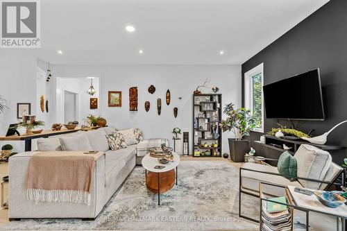 66 Connolly Road, Kawartha Lakes (Lindsay), ON 