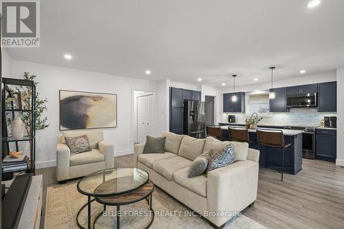38 Stroud Crescent, London South (South X), ON 