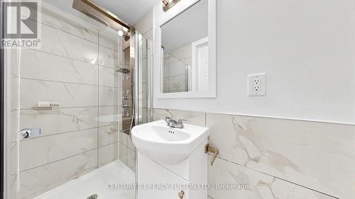 18 Tipton Crescent, Ajax, ON 