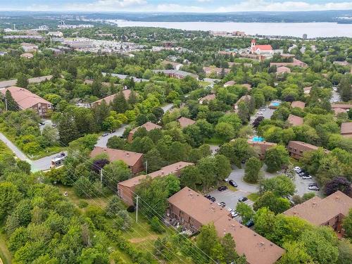 14 Hanover Court, Clayton Park, NS 