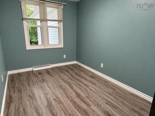 27 Smith Avenue, Bridgewater, NS 