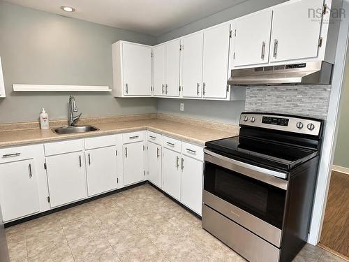 27 Smith Avenue, Bridgewater, NS 