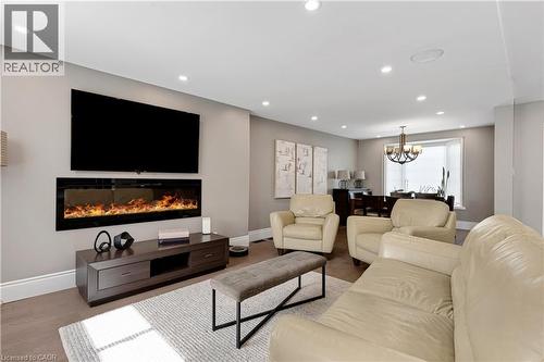 51 Bayne Crescent, Cambridge, ON 