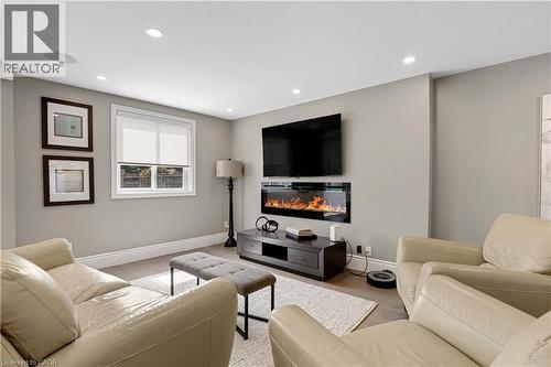 51 Bayne Crescent, Cambridge, ON 