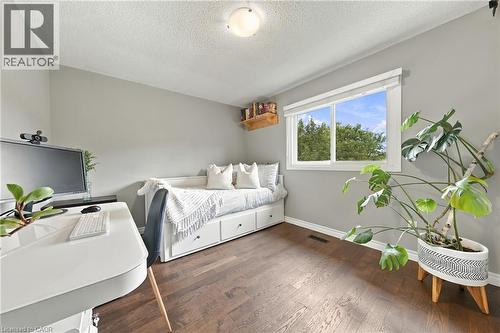 19 Hillsdale Court, Dundas, ON 
