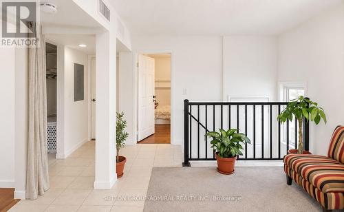 UPPER - 2538 WESTON ROAD , Toronto, Ontario M9N 2A6 5
