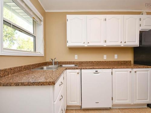 17 Fury Drive, Dartmouth, NS 