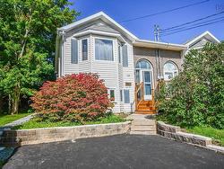 17 FURY Drive  Dartmouth, NS B3A 4Y2