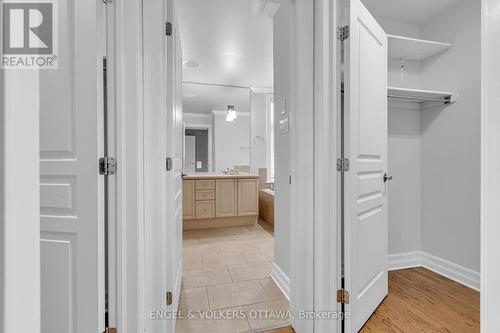 108 Manorhill Private, Ottawa, ON 