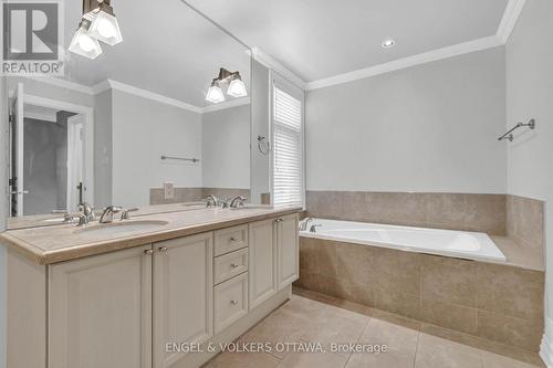 108 Manorhill Private, Ottawa, ON 