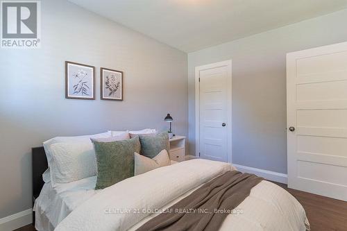 27 Roundhay Drive, Ottawa, ON 