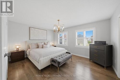 275 Sharon Creek Drive, East Gwillimbury, ON 