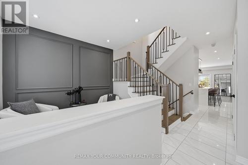 275 Sharon Creek Drive, East Gwillimbury, ON 