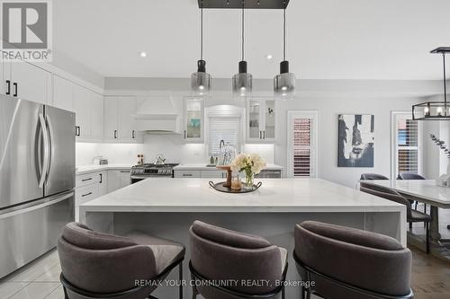 275 Sharon Creek Drive, East Gwillimbury, ON 