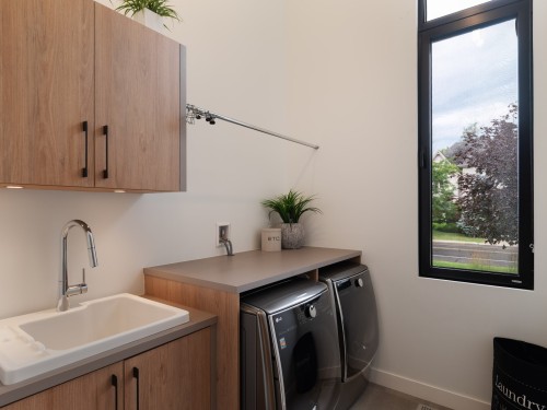 Salle de lavage - 2 Rue De Rochefort, Blainville, QC 