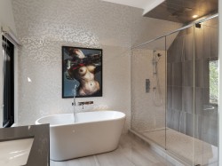 Salle de bains attenante à la CCP - 