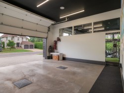 Garage - 