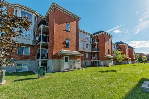 Face arrière - 2333 Av. De La Gare, Mascouche, QC 